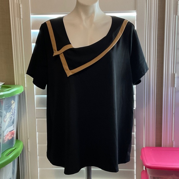 SHEIN Black Top with Tan Trim - Picture 1 of 6